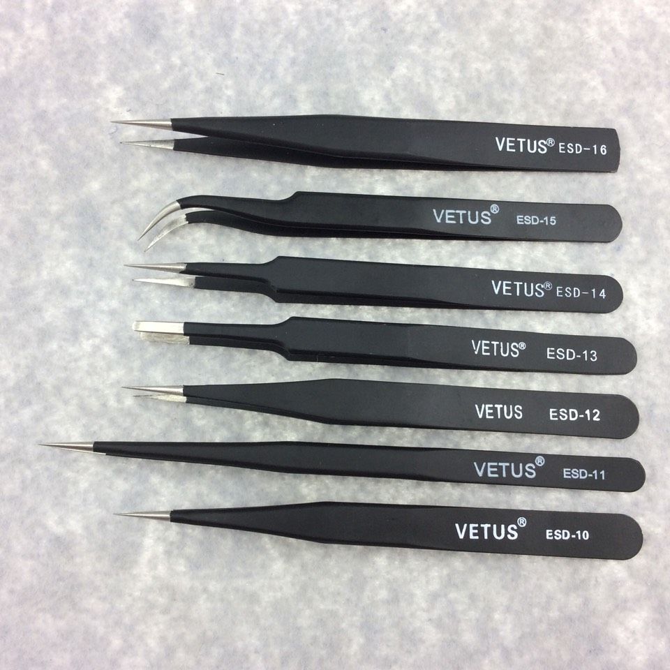 The principle of anti-static tweezers