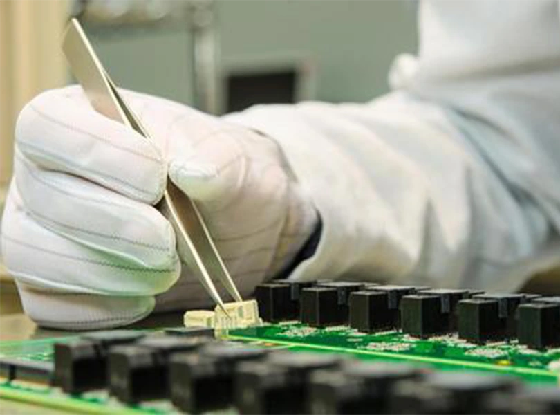 Mengapa Tweezer ESD penting di bidang eksperimen elektronik?